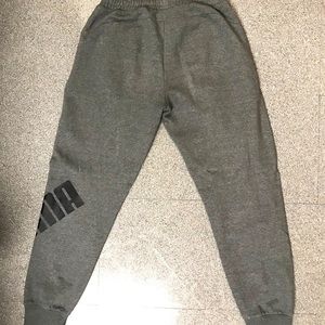 Men’s Puma sweatpants